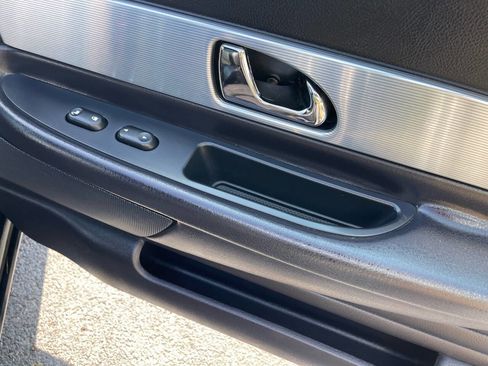 Used 2004 Ford Thunderbird Deluxe image 11