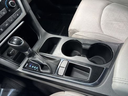 Used 2016 Hyundai Sonata Sport w/ Option Group 1V image 23