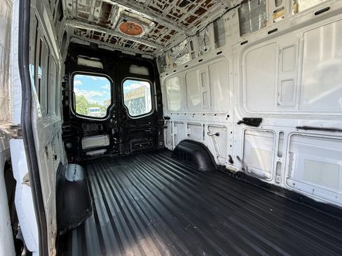Used 2008 Dodge Sprinter 2500 RWD image 32