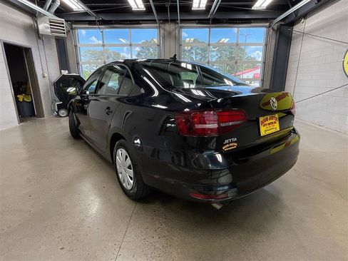 Used 2016 Volkswagen Jetta S FWD image 3