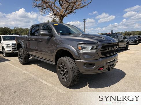 Used 2023 RAM 1500 Big Horn AWD/4WD image 3