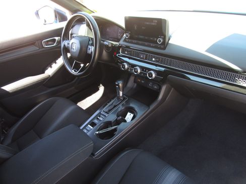 Used 2022 Honda Civic Sport image 9