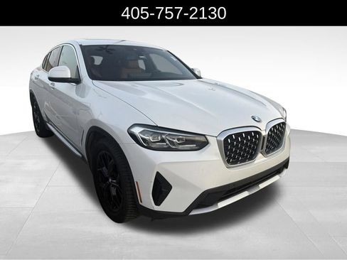 Used 2022 BMW X4 xDrive30i w/ Convenience Package AWD/4WD image 2