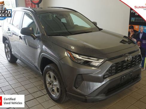 Used 2025 Toyota RAV4 LE AWD/4WD image 1