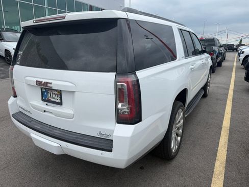 Used 2019 GMC Yukon XL SLT w/ Open Road Package AWD/4WD image 4