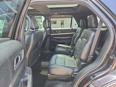 Used 2019 Ford Explorer XLT w/ Equipment Group 202A FWD image 26