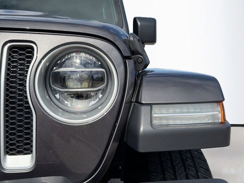 Used 2020 Jeep Wrangler Unlimited Sahara image 10