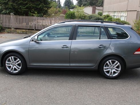 Used 2009 Volkswagen Jetta SEL FWD image 13