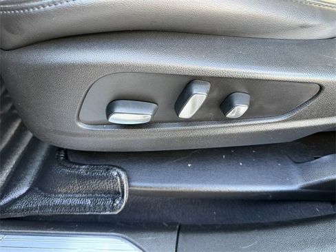 Used 2019 Cadillac XT5 Luxury image 21