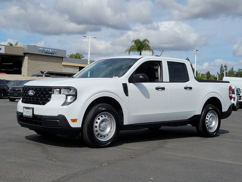 Used 2025 Ford Maverick XL image 15