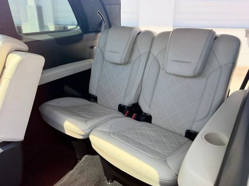 Used 2017 Mercedes-Benz GLS 550 4MATIC image 24
