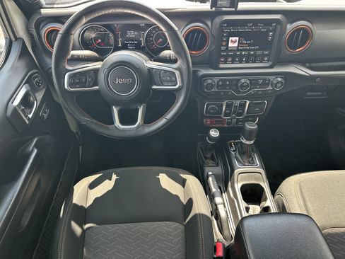 Used 2021 Jeep Gladiator Mojave AWD/4WD image 24