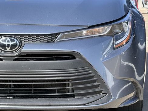 Used 2025 Toyota Corolla LE FWD image 9