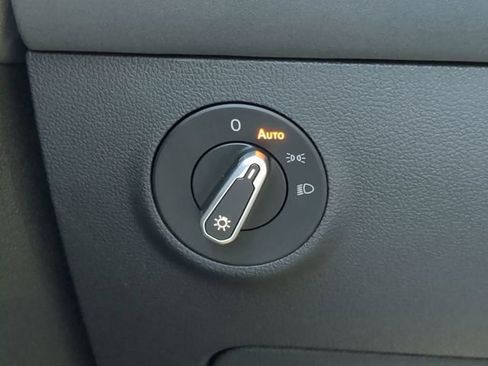 New 2026 Volkswagen Taos SE image 26