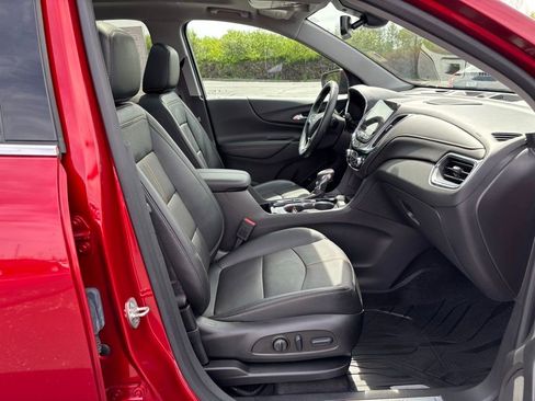 Used 2023 Chevrolet Equinox Premier AWD/4WD image 24