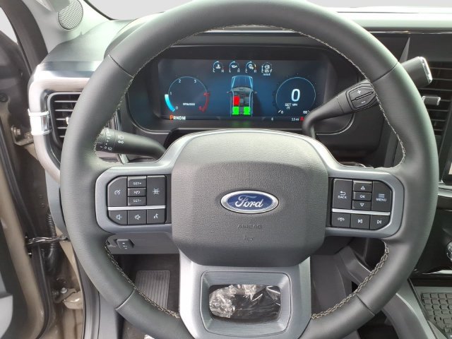 New 2026 Ford F550 4x4 Crew Cab image 9
