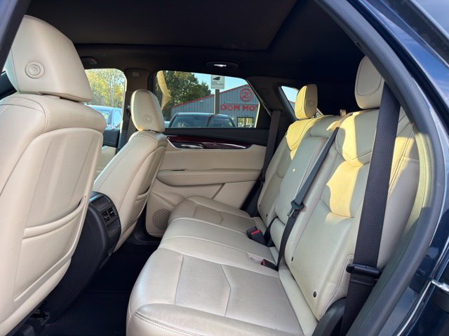 Used 2017 Cadillac XT5 Luxury w/ Driver Awareness Package AWD/4WD image 11