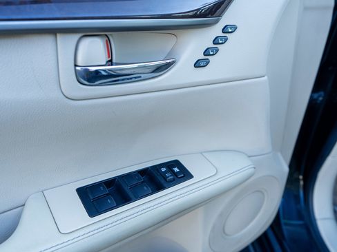 Used 2013 Lexus ES 350 w/ Premium Pkg image 14