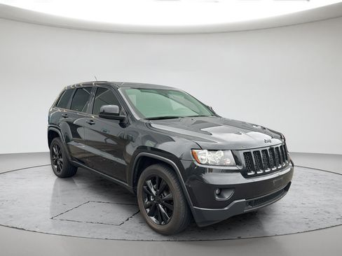 Used 2013 Jeep Grand Cherokee Altitude AWD/4WD image 1