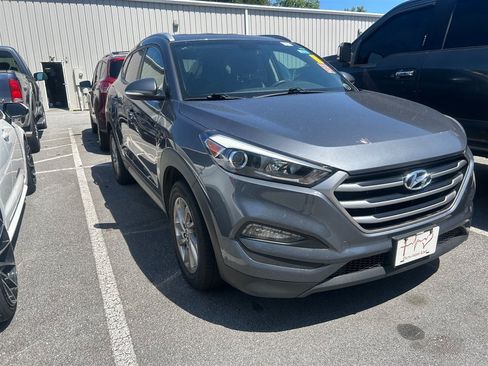 Used 2018 Hyundai Tucson SEL Plus AWD/4WD image 2