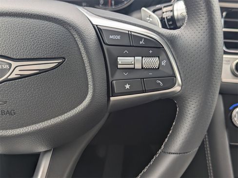 Used 2026 Genesis G70 2.5T image 17