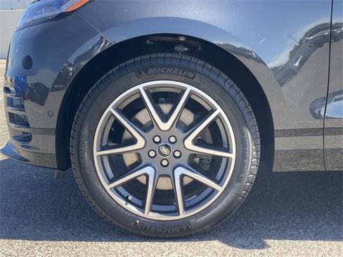 New 2026 Land Rover Range Rover Velar Dynamic SE image 21