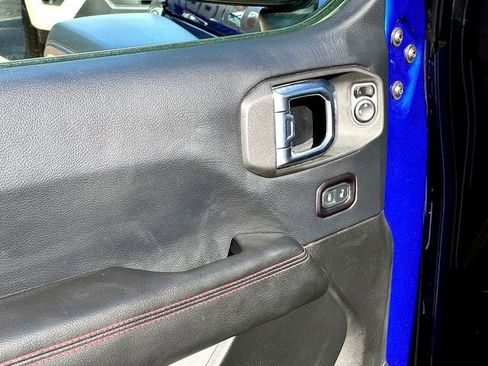 Used 2018 Jeep Wrangler Unlimited Rubicon w/ Dual Top Group image 9