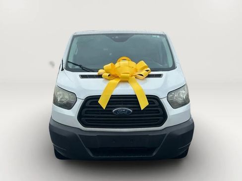 Used 2017 Ford Transit 350 XL image 5