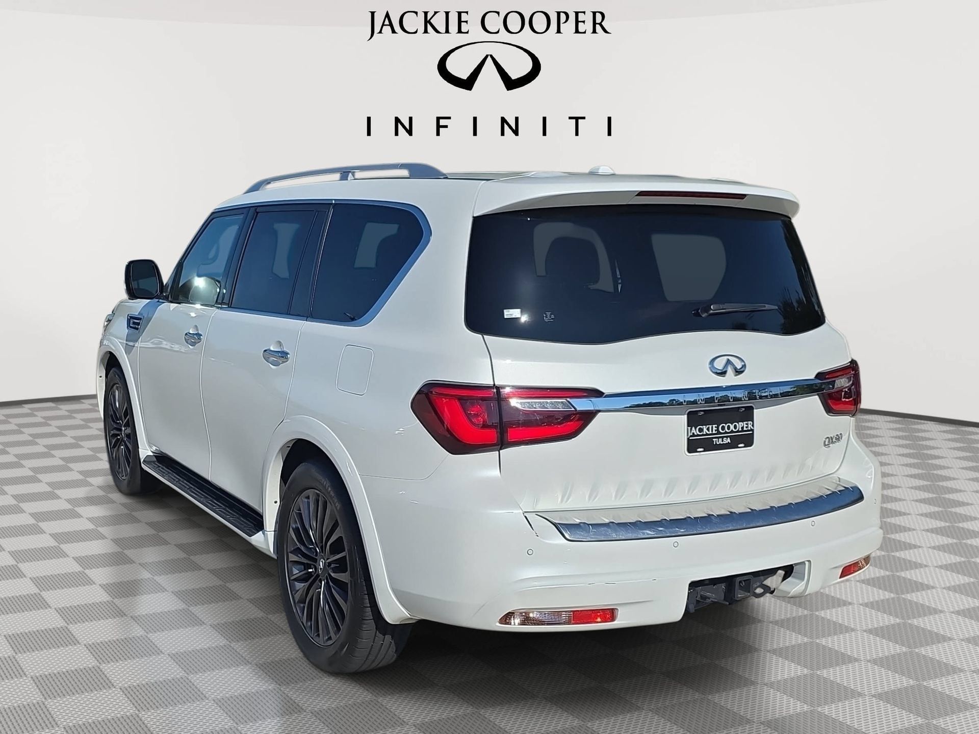 Used 2022 INFINITI QX80 Sensory w/ Cargo Package RWD image 7