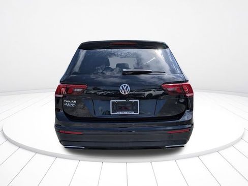 Used 2018 Volkswagen Tiguan S FWD image 4