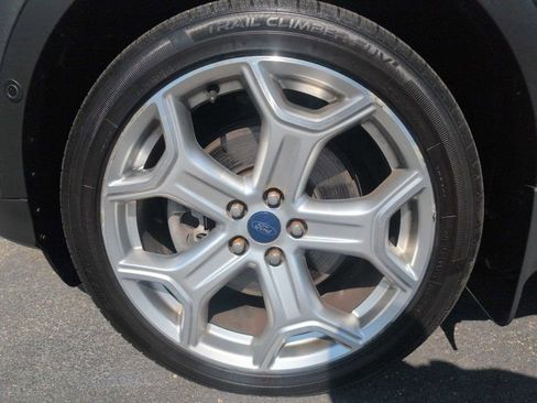 Used 2018 Ford Escape Titanium w/ Ford Safe & Smart Package image 34