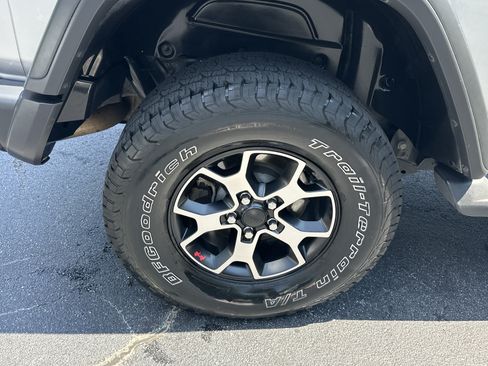 Used 2020 Jeep Wrangler Unlimited Rubicon w/ Cold Weather Group AWD/4WD image 21