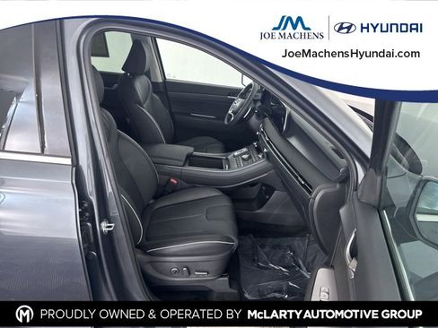 Certified 2025 Hyundai Palisade Limited image 12