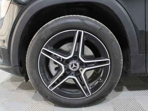 Used 2024 Mercedes-Benz GLB 250 image 32