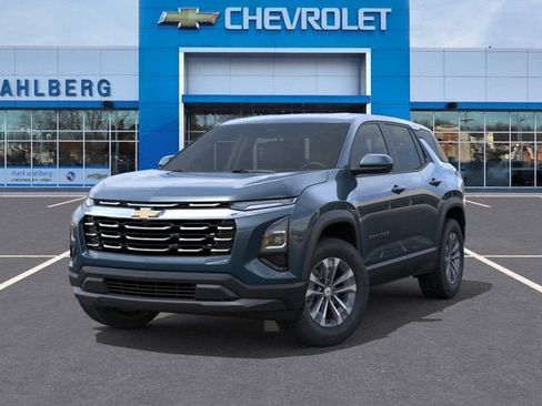 New 2026 Chevrolet Equinox LT w/ Convenience Package II AWD/4WD image 6