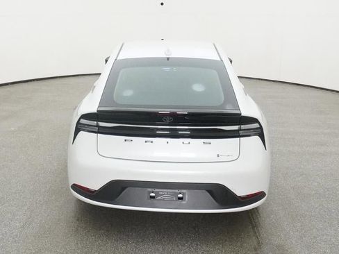 New 2025 Toyota Prius Plug-In Hybrid FWD image 7