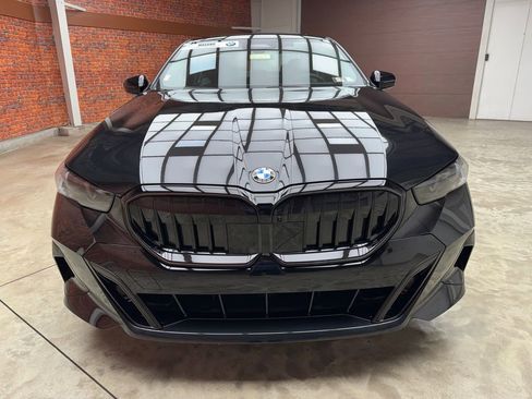 Certified 2026 BMW 540i xDrive w/ M Sport Package AWD/4WD image 9