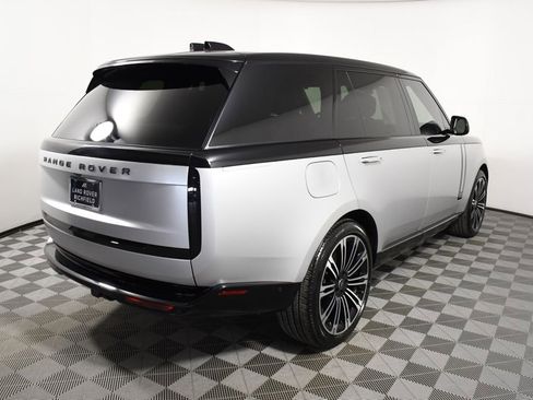 Used 2025 Land Rover Range Rover Long Wheelbase Autobiography image 6