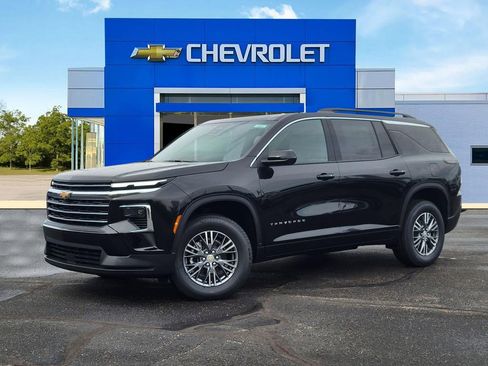 New 2026 Chevrolet Traverse LT w/ Driver Confidence Package AWD/4WD image 1