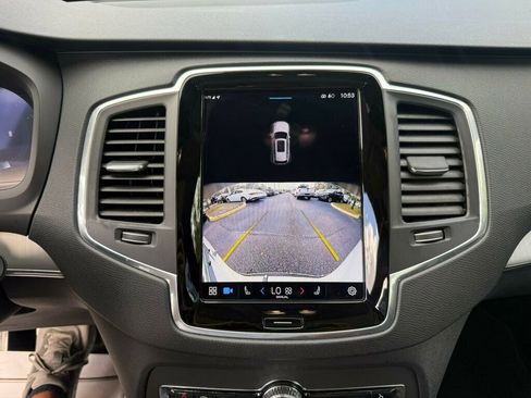 Used 2025 Volvo XC90 B5 Core image 7