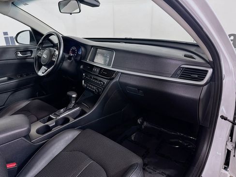 Used 2020 Kia Optima S FWD image 32