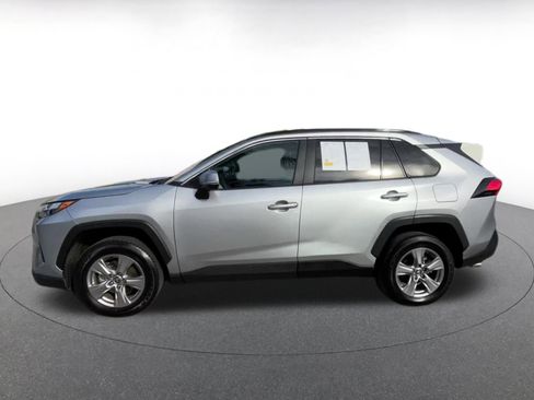 Used 2025 Toyota RAV4 XLE image 9