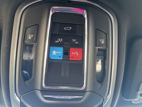 Certified 2025 Jeep Grand Cherokee Limited AWD/4WD image 31
