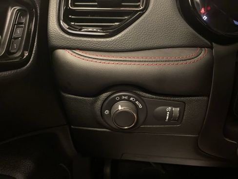Used 2025 Dodge Durango GT AWD/4WD image 21