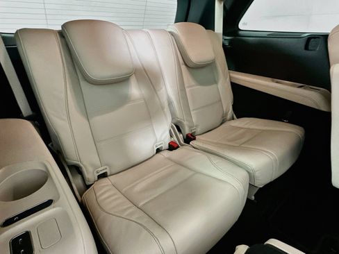 Used 2026 Mercedes-Benz GLS 580 4MATIC image 30