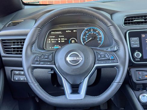 Used 2025 Nissan Leaf SV Plus image 19