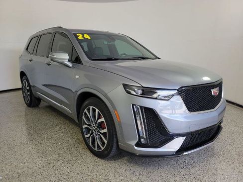 Used 2024 Cadillac XT6 Sport w/ Technology Package AWD/4WD image 34