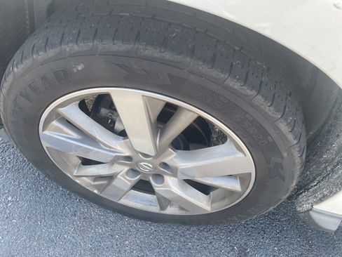 Used 2014 Nissan Pathfinder Platinum image 13