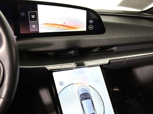 Used 2024 Lucid Air Touring image 27