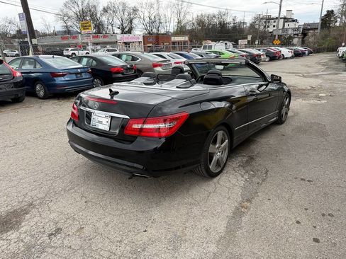 Used 2011 Mercedes-Benz E 550 Cabriolet w/ Premium 2 Pkg image 5